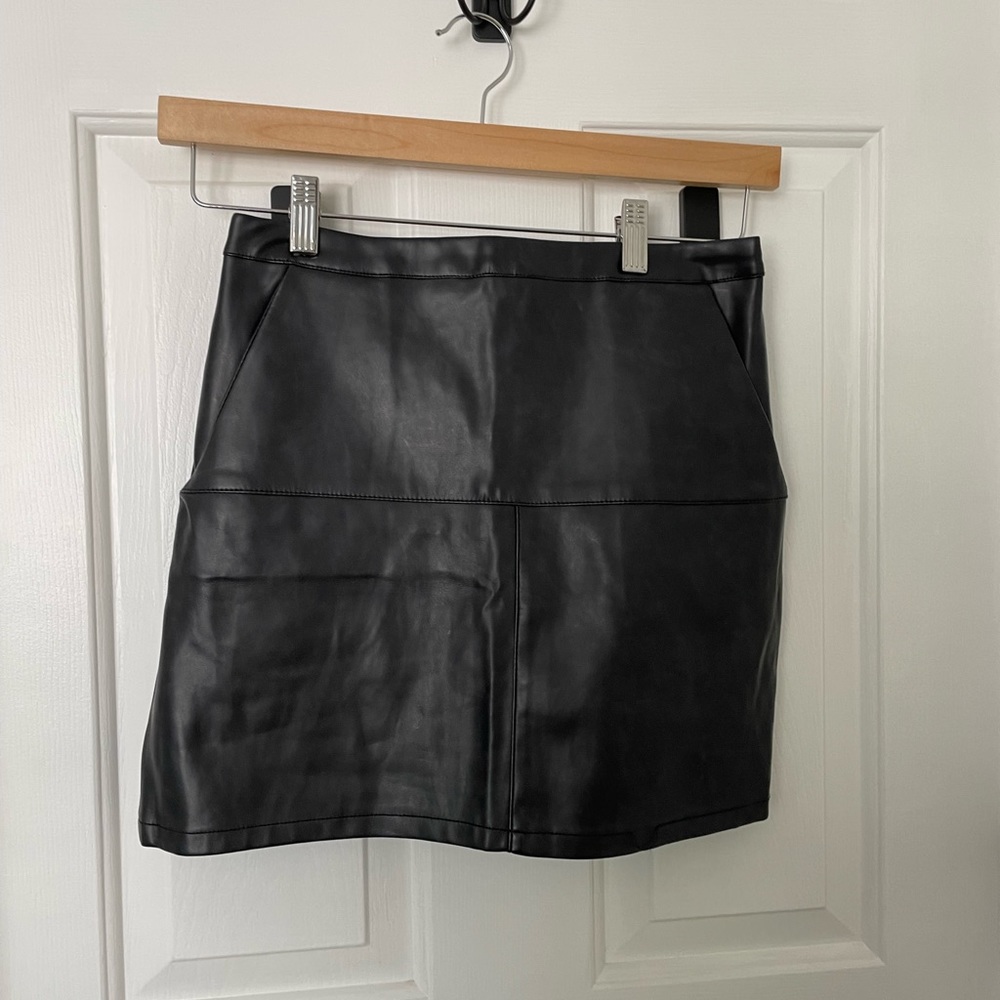 Forever 21 black leather skirt